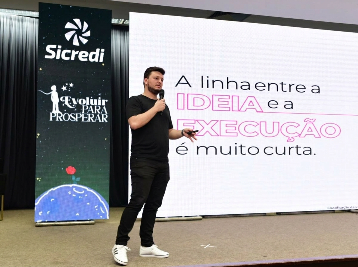 Palestra em evento do Sicredi